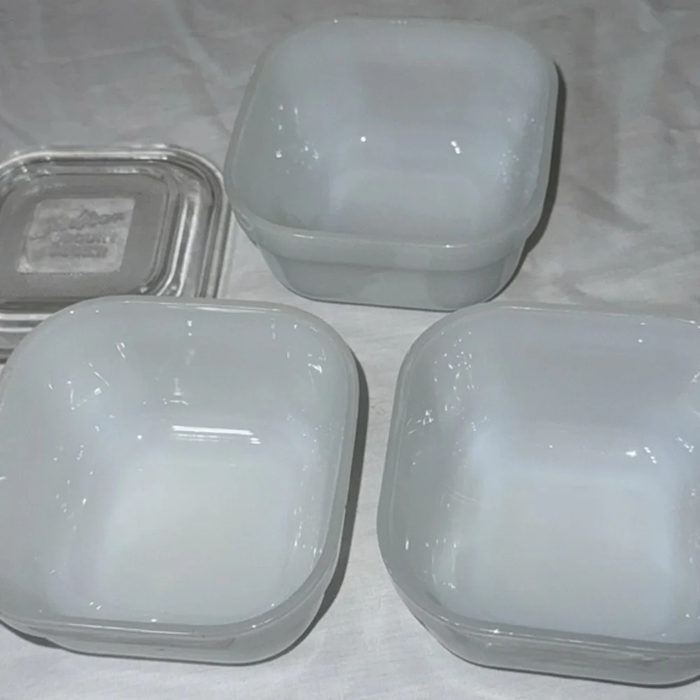 3 Vintage Fire King Balkan‎ Milk Glass Yogurt Maker Bowls Lids